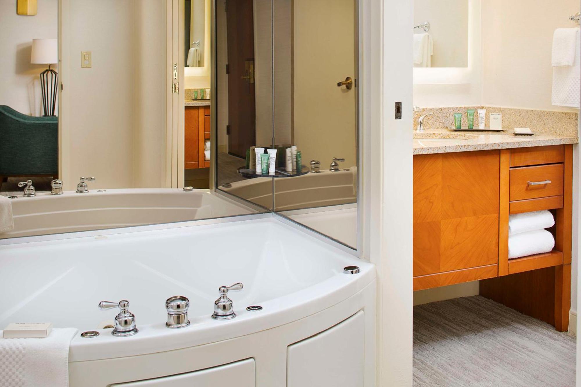 Hilton Atlanta Perimeter Suites Sandy Springs Bagian luar foto